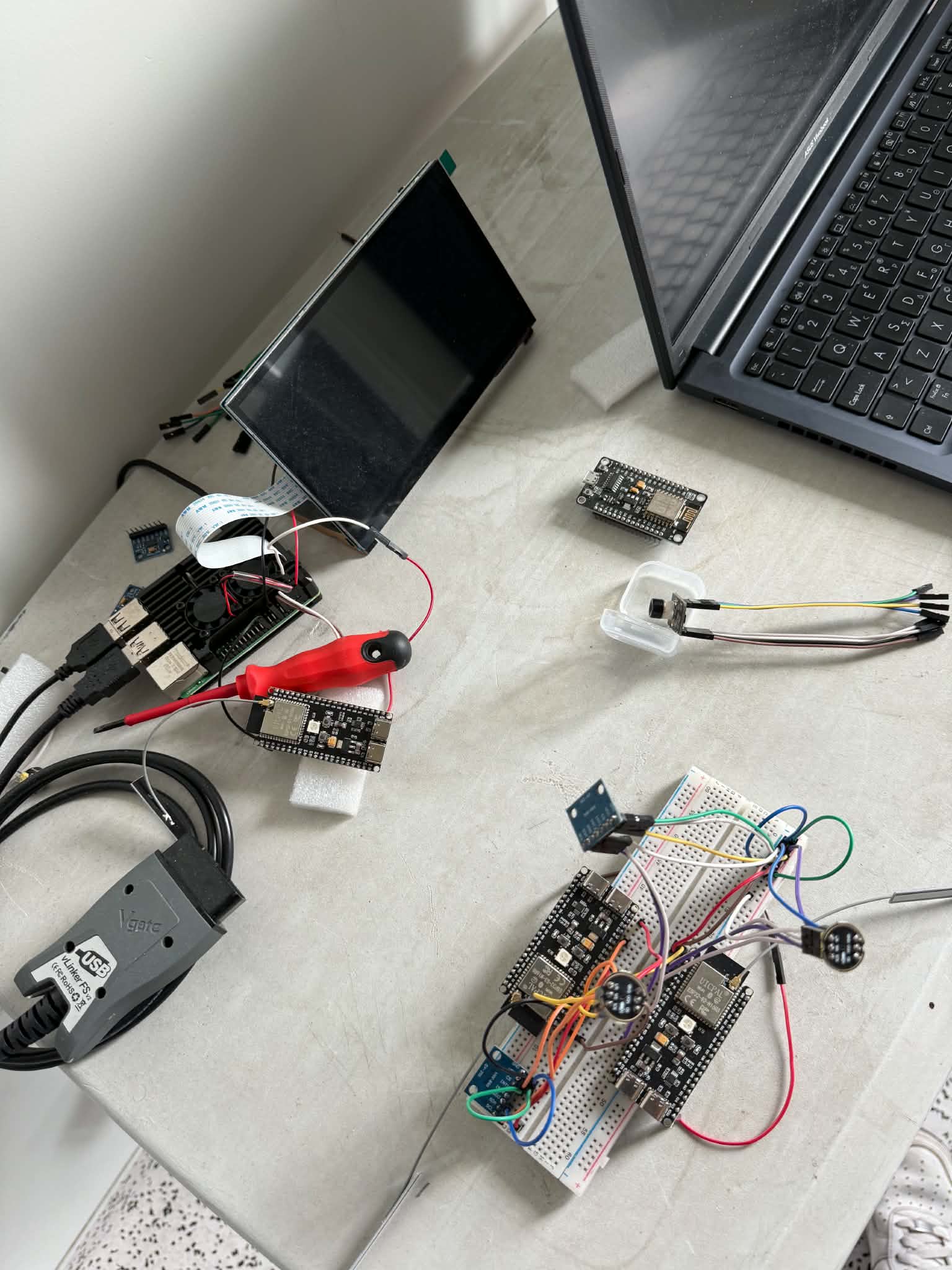 AI-driven autonomous vehicle system (thesis project)